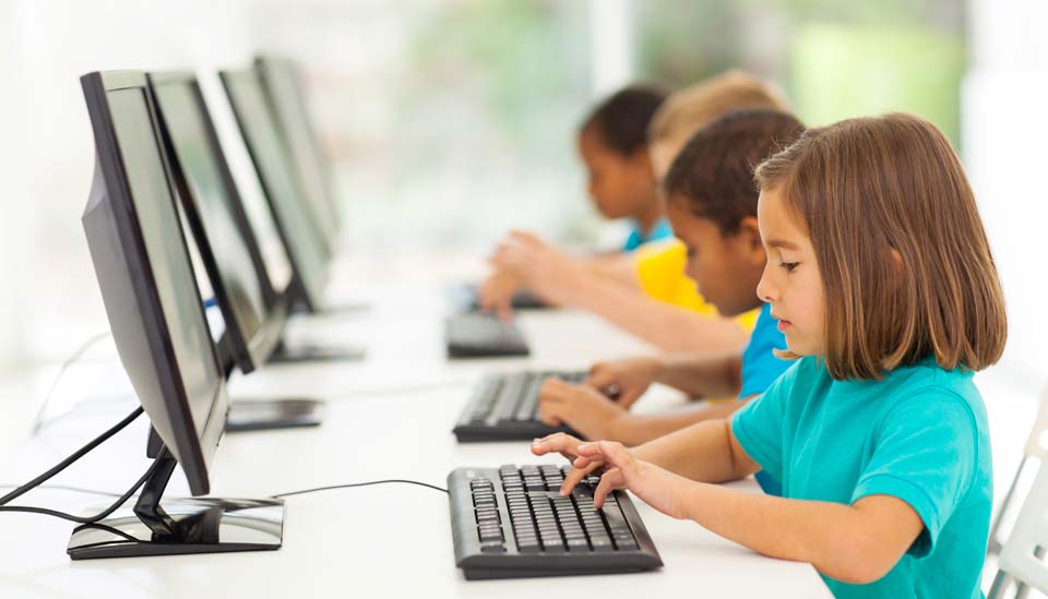 Five tips to adapt children with modern technology